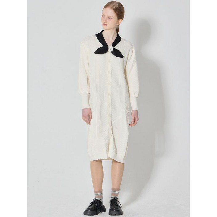 오조크 타이배색 버튼 니트 원피스 택가격 124000원