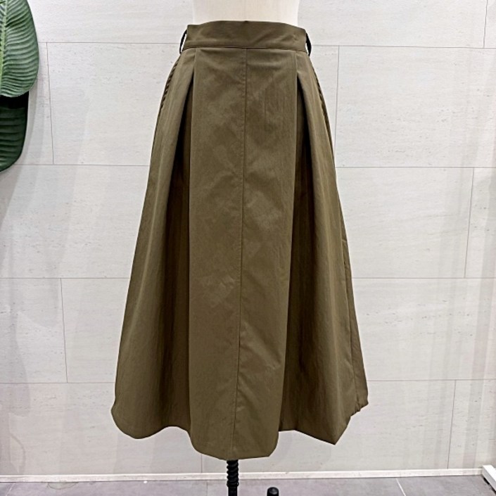 에잇컨셉 탄탄 양맞주름 롱 스커트 C25J1FSK005