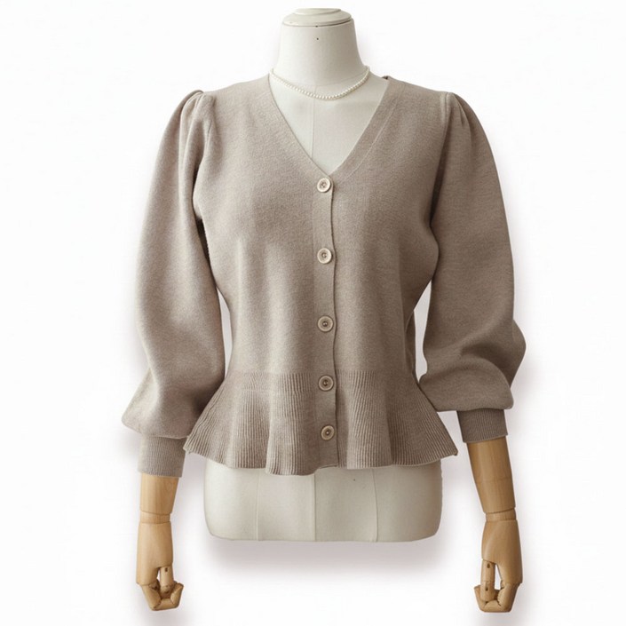 메리앤유 도톰 퍼프 소매 브이넥 프릴 밑단 가디건