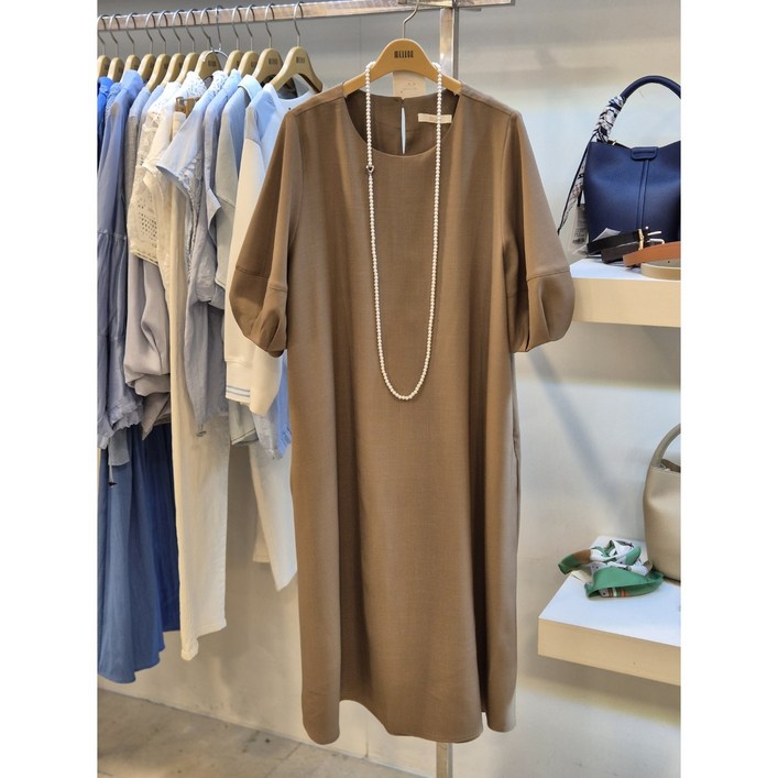 3층 멜본 소매불륨 원피스 STOW25862