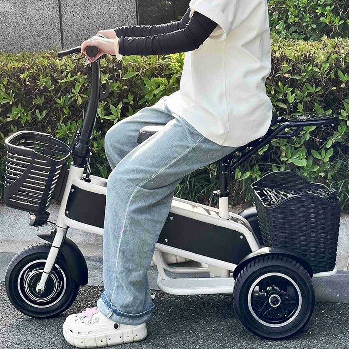 출퇴근 전기 자전거 접이식 세발 충전 주행 마트