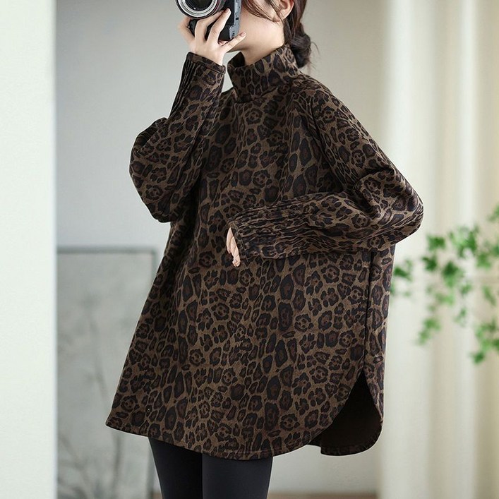 빛나는 판다 터틀넥 상의 레깅스 레오파드 리버시블 오버핏 루즈핏 겨울 덕융 가을 긴팔 여성