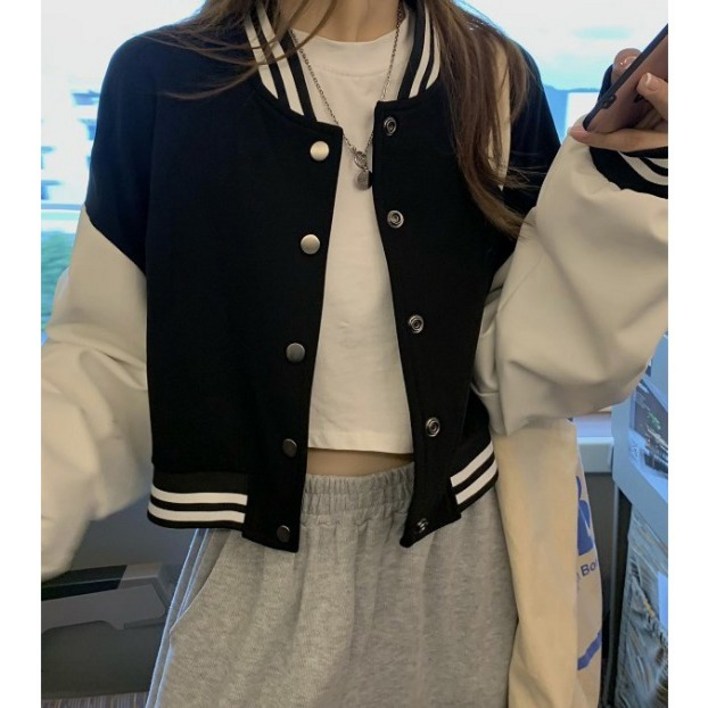 베이직 루즈핏 크롭 자켓 간절기 재킷 가을 나들이 야구장 코디 봄꽃 데이트룩 콤비스타일 베이직 루즈핏 크롭 자켓 간절기 재킷 가을 나들이 야구장 코디 봄꽃 데이트룩 콤비스타일