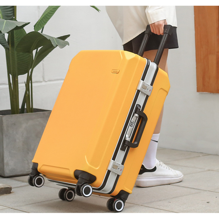 휴랫  기내용 하드 명품캐리어