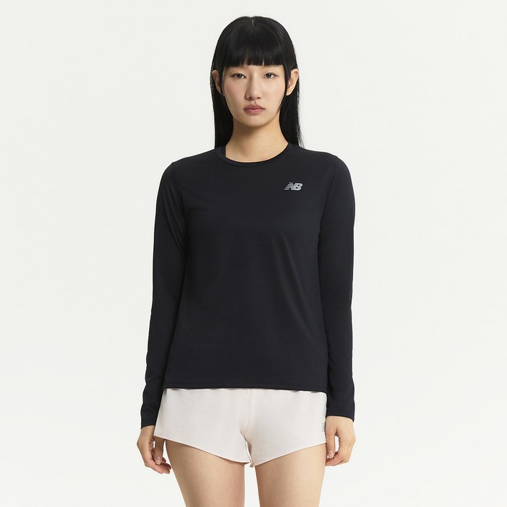 뉴발란스 여성용 에센셜 러닝 STANDARD FIT 긴팔 티셔츠 WT41225 뉴발란스 여성용 에센셜 러닝 STANDARD FIT 긴팔 티셔츠 WT41225