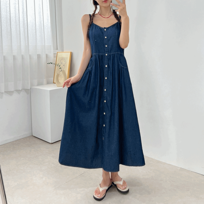 끈조절 얇은 진청 버튼 플레어 나시 뷔스티에 데님 청 루즈핏 롱 원피스 1color