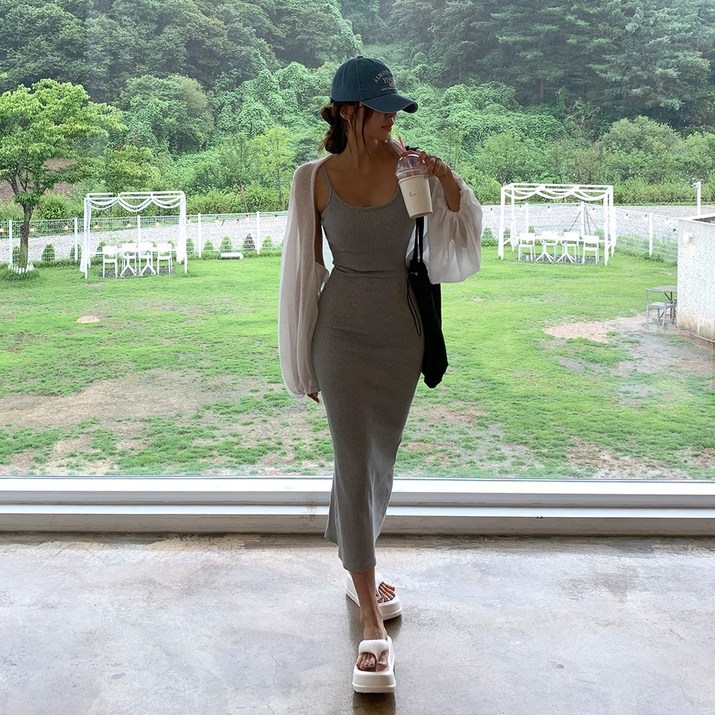 떳다그녀 앤썸 캡 나시 롱 원피스