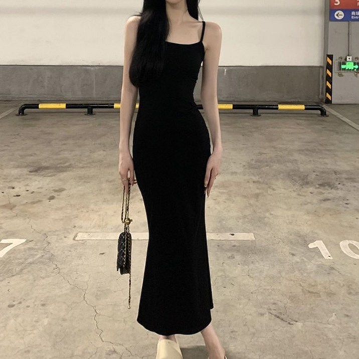 데일로엔 여성 슬림핏 민소매 나시 머메이드 원피스