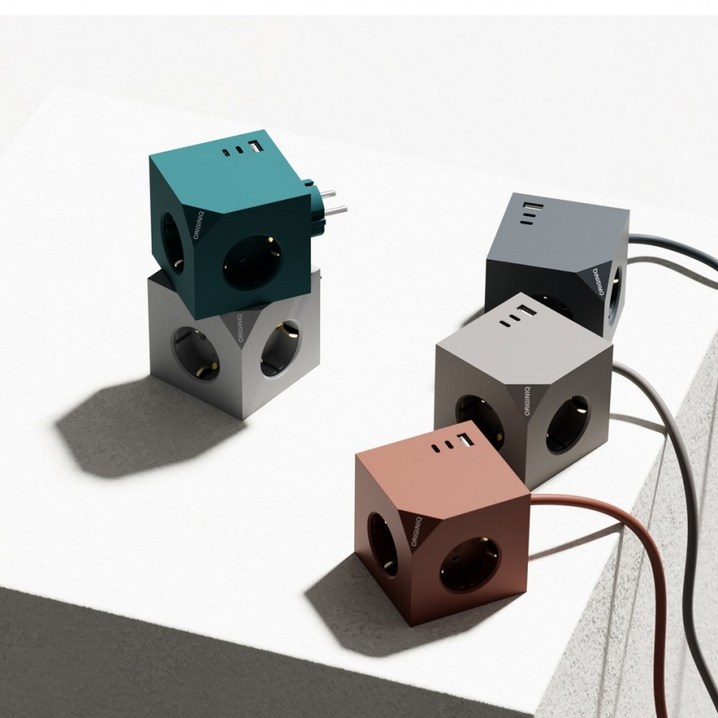 큐브 고용량 멀티탭 6구 4000W 대용량 안전 여행용 캠핑 고속 충전