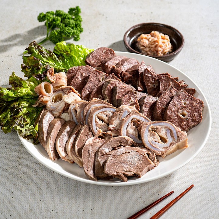 국내산 1등급 돼지 허파,염통,울대 1kg 내외
