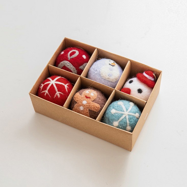 유리까 크리스마스 트리 펠트볼 오너먼트 빈티지 핸드메이드