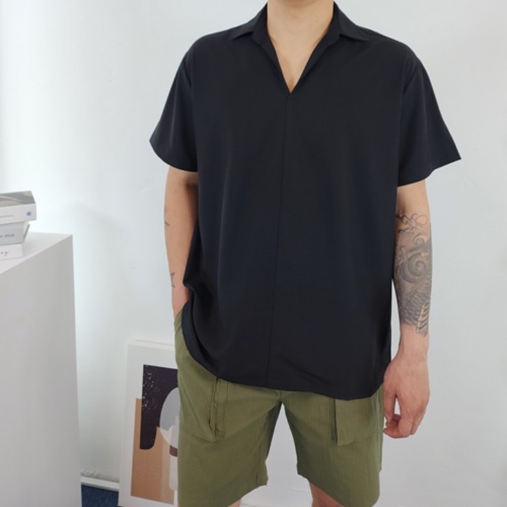 딥스토어 남자 솔리드 오버핏 링클프리 오픈 브이넥 카라 반팔 셔츠