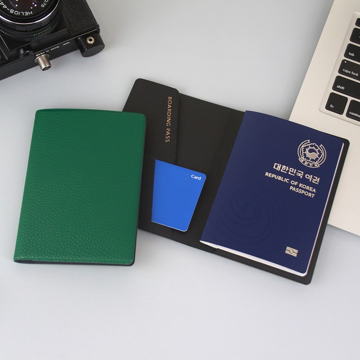 페니체 가죽 클래식 안티스키밍 RFID차단 여권케이스 지갑 커버