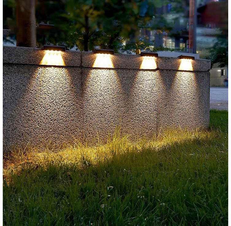 HK.sell 마테 태양광 벽조명 울타리 난간등 4구 4P, 황색등